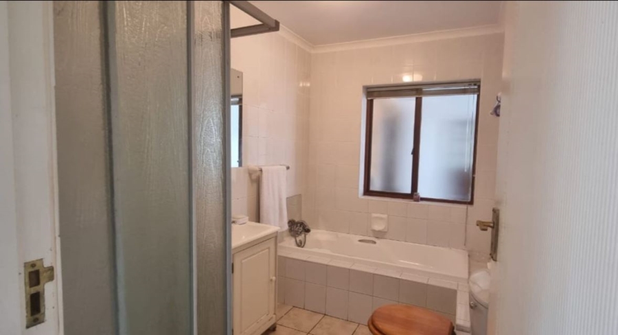 4 Bedroom Property for Sale in Groenvallei Western Cape